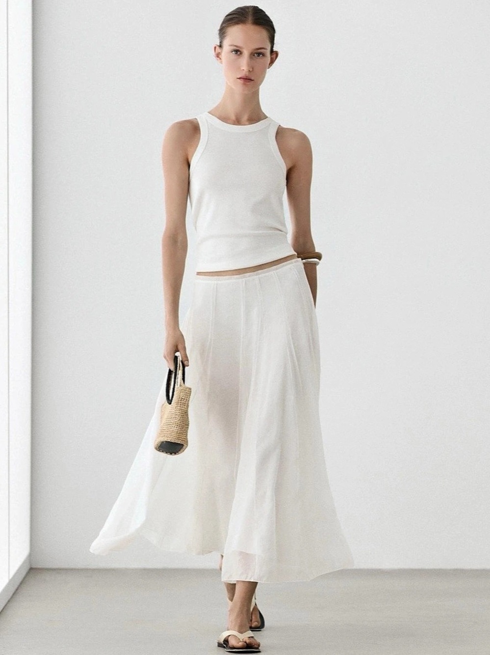 Kleen 100% linen flowy White long skirt Like New